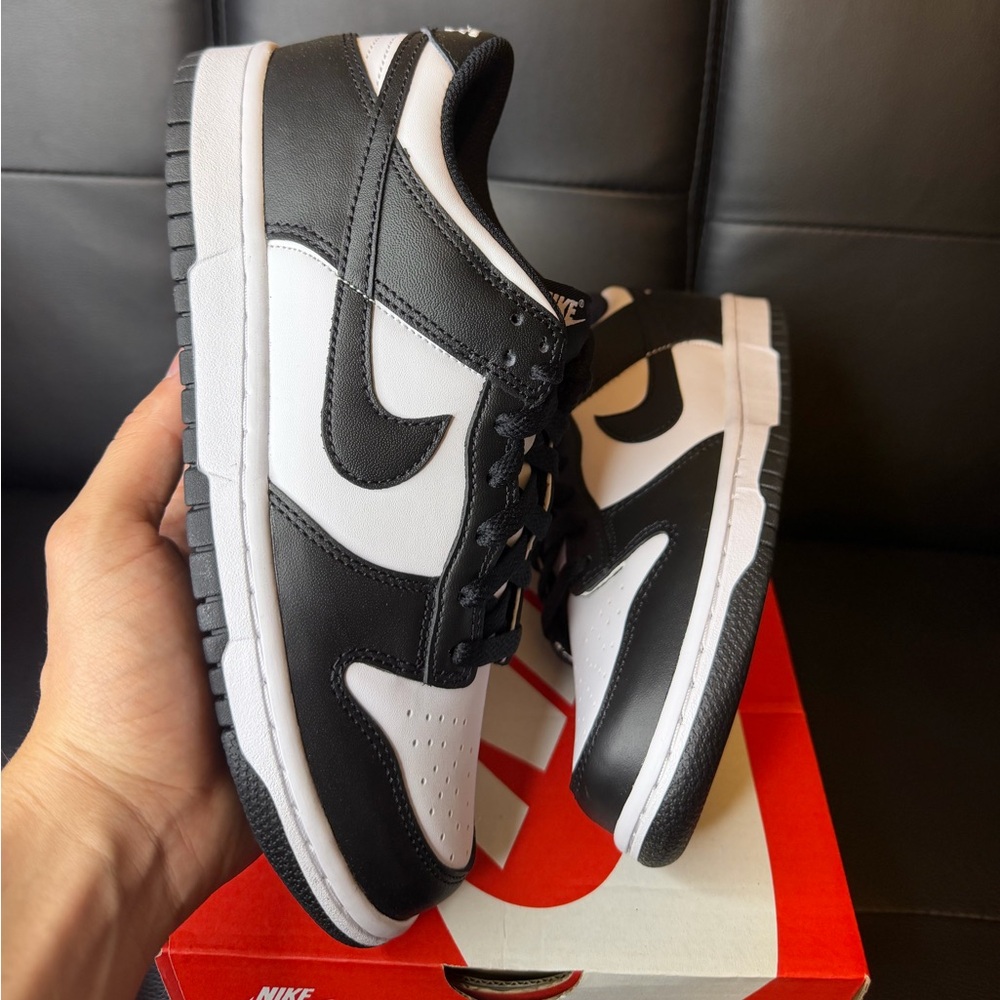 Nike dunk low “Panda” Black and White size 7y/ 8.5 women’s brand new